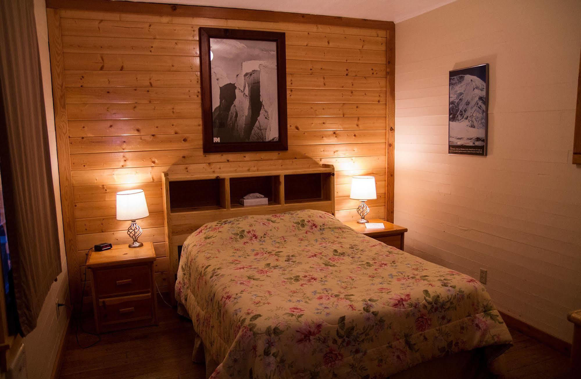 אשפורד Whittaker'S Motel & Historic Bunkhouse מראה חיצוני תמונה